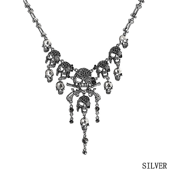 Silver skull☠️ statement necklace - Picture 6 of 10